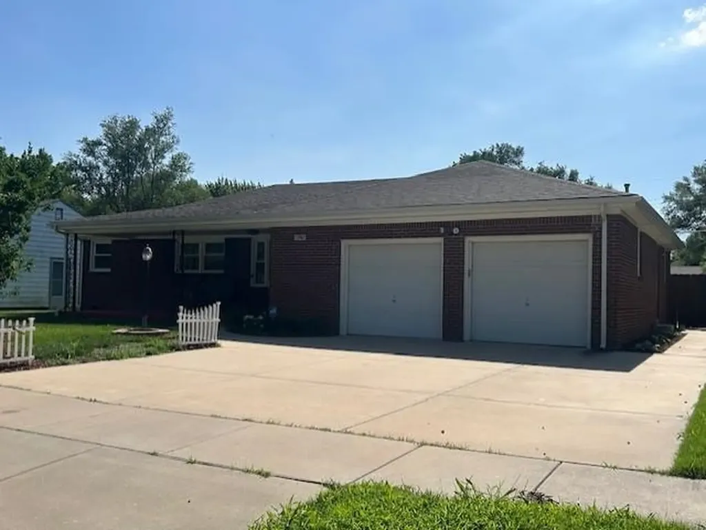 1787 Old Manor Road Wichita KS 67208