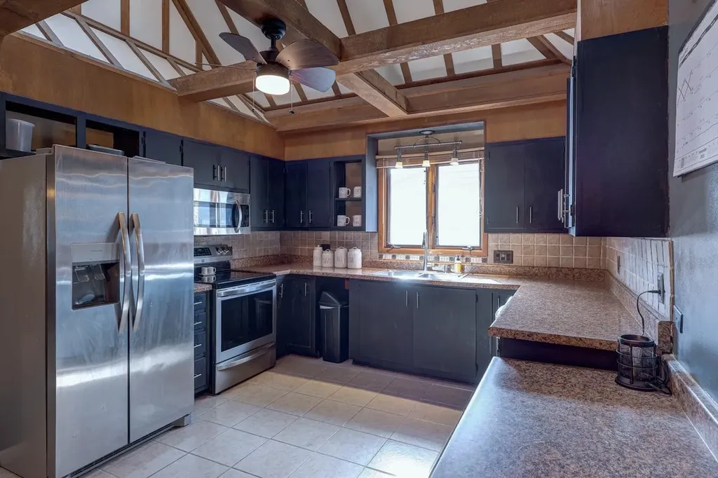 915 E 15th Avenue Winfield KS 67156