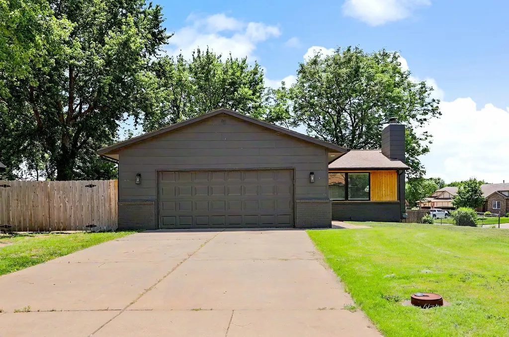 235 W Waitt Rose Hill KS 67133