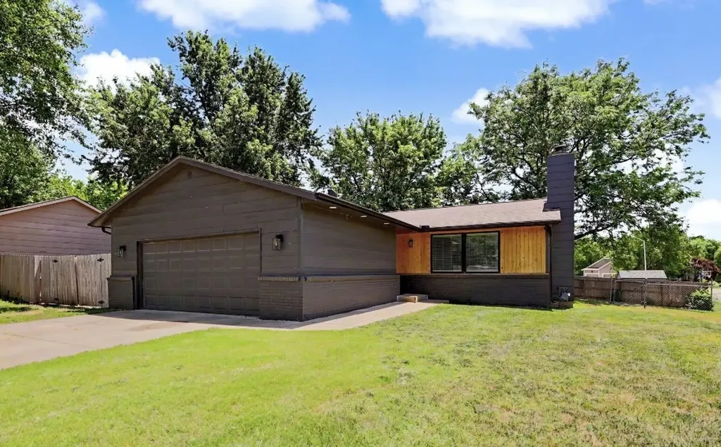 235 W Waitt Rose Hill KS 67133