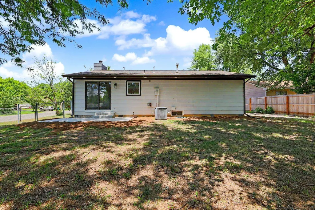 235 W Waitt Rose Hill KS 67133