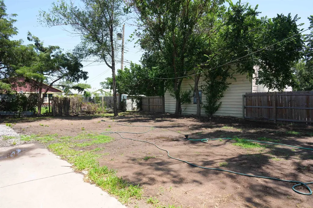2422 W Greenfield Street Wichita KS 67217