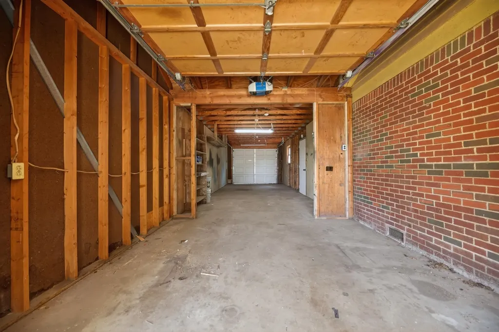 2422 W Greenfield Street Wichita KS 67217