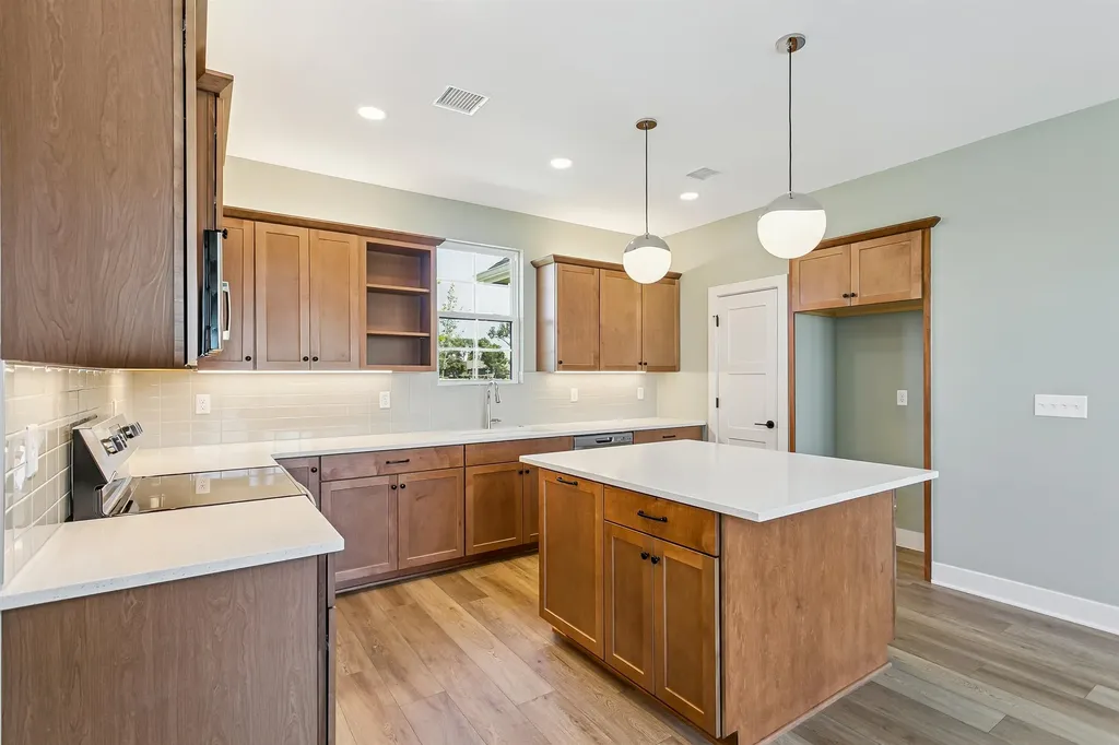 4516 N Harborside Street Wichita KS 67204