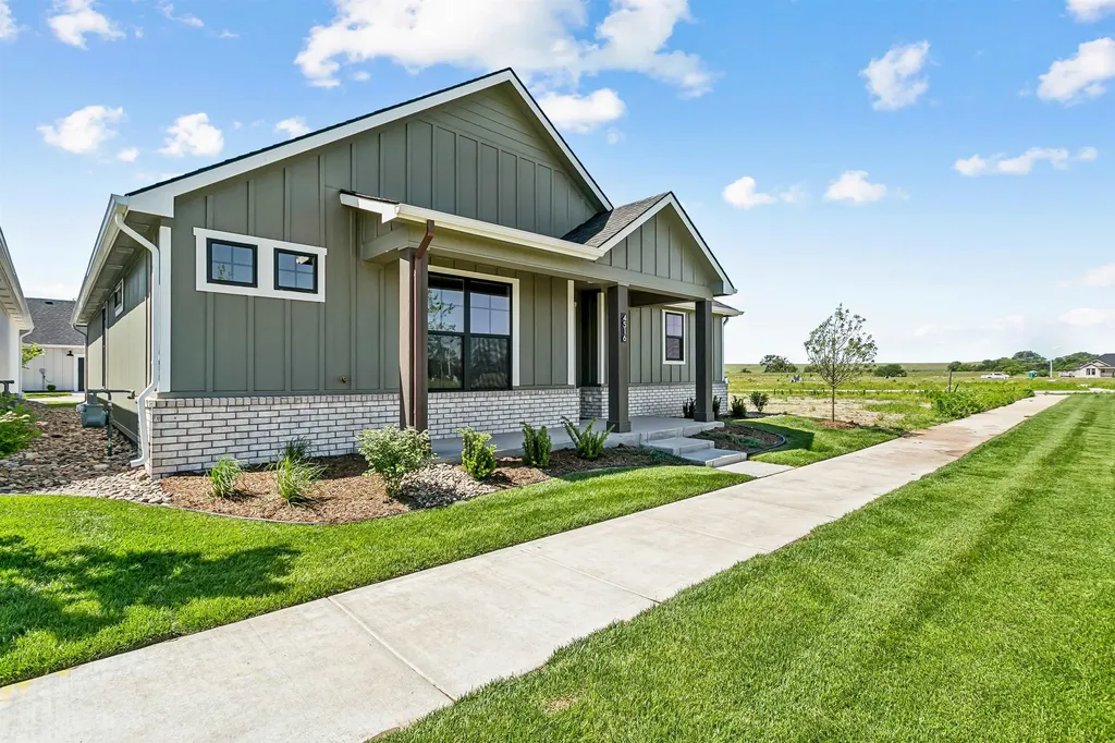 4516 N Harborside Street Wichita KS 67204