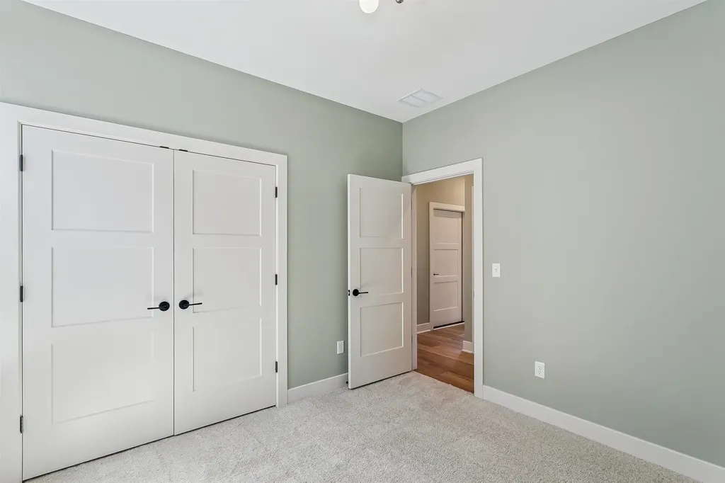 4516 N Harborside Street Wichita KS 67204