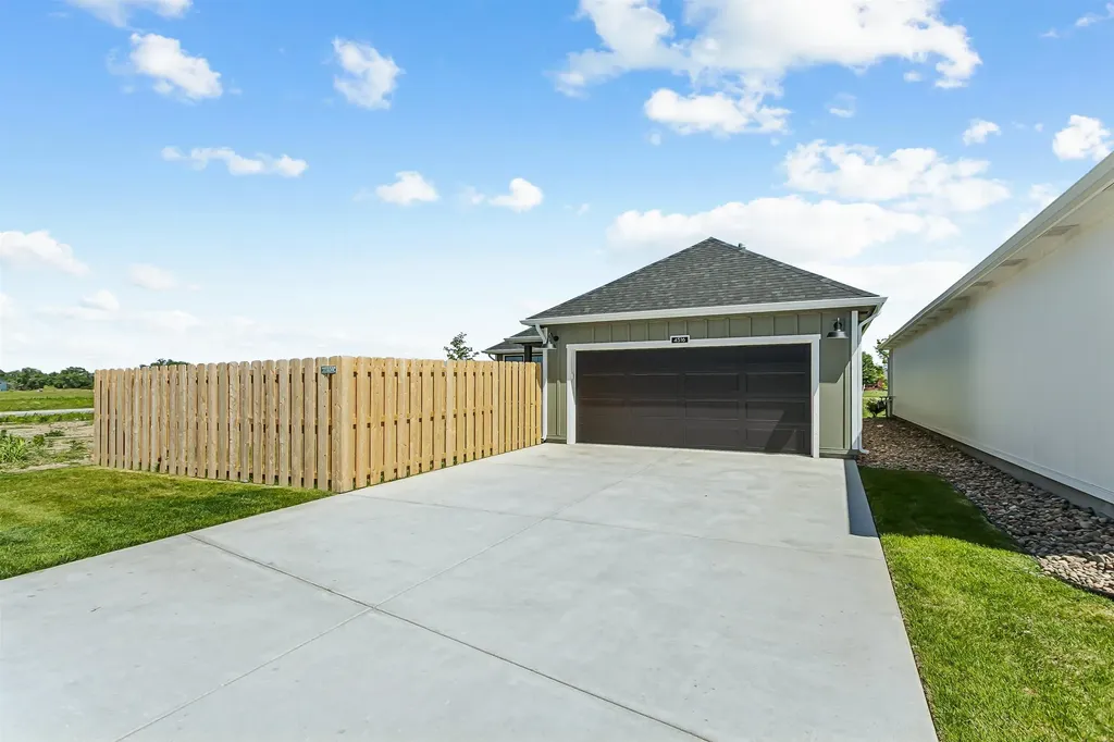 4516 N Harborside Street Wichita KS 67204