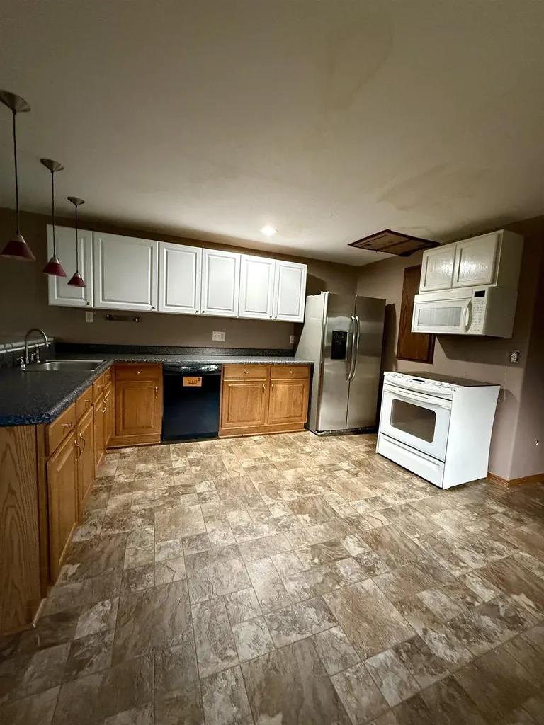 8905 N Ridgewood Lane Park City KS 67147