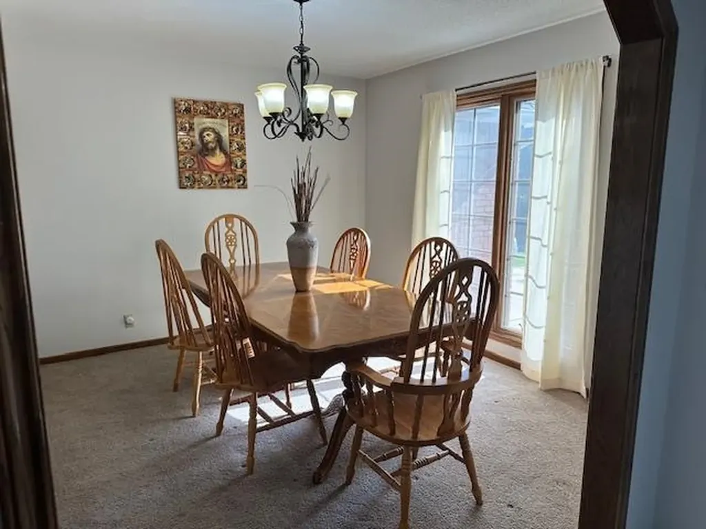 1334 N Coachhouse Wichita KS 67235