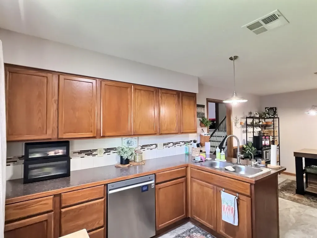 818 E Greenway Court Derby KS 67037