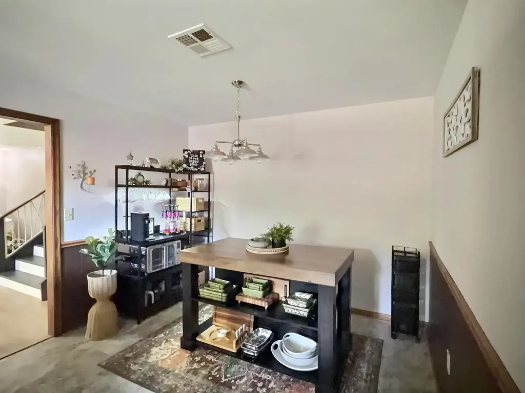 818 E Greenway Court Derby KS 67037