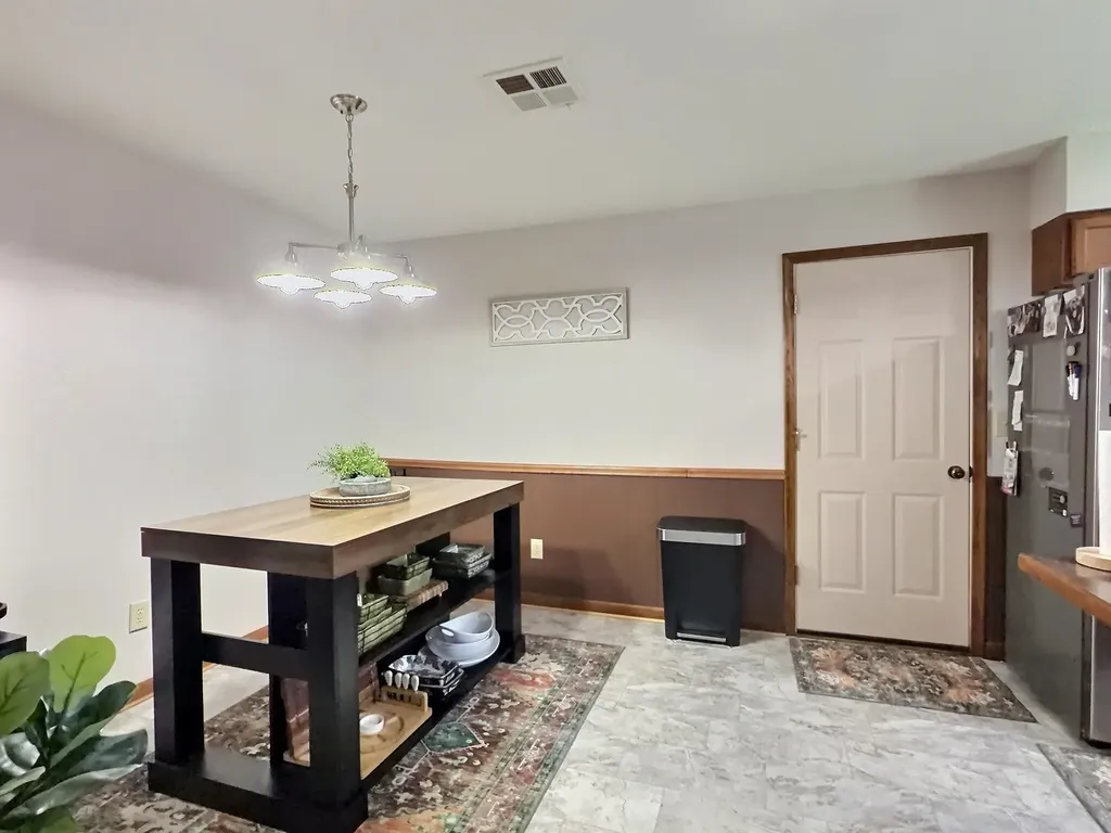 818 E Greenway Court Derby KS 67037