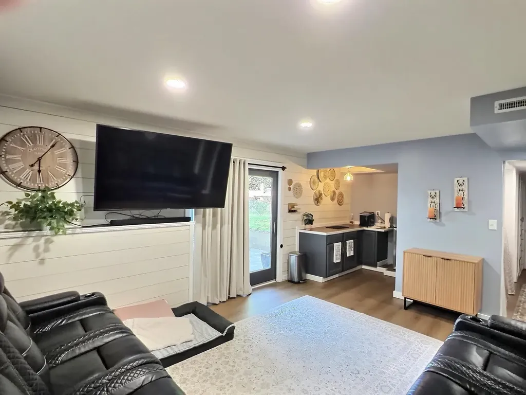 818 E Greenway Court Derby KS 67037