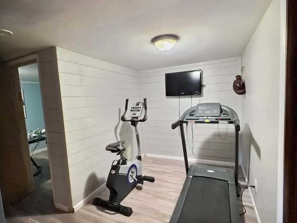 818 E Greenway Court Derby KS 67037
