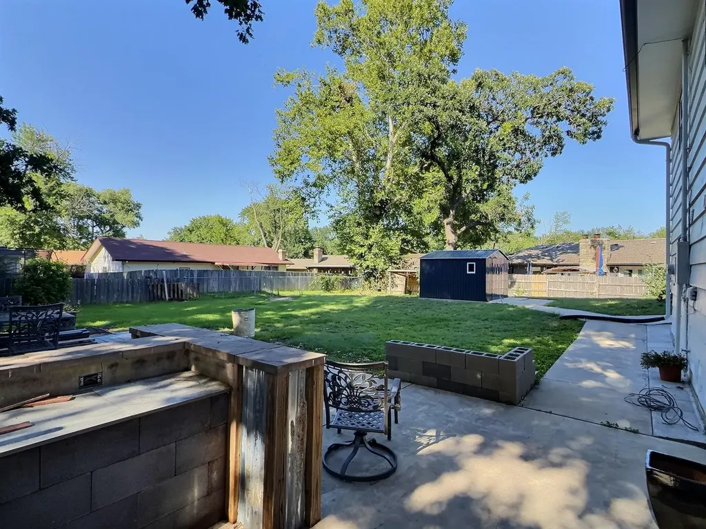 818 E Greenway Court Derby KS 67037