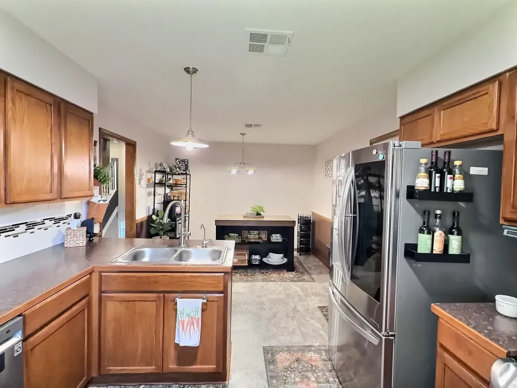 818 E Greenway Court Derby KS 67037