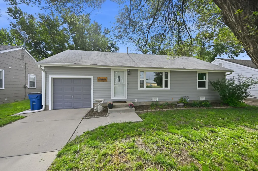 3050 N Coolidge Avenue Wichita KS 67204