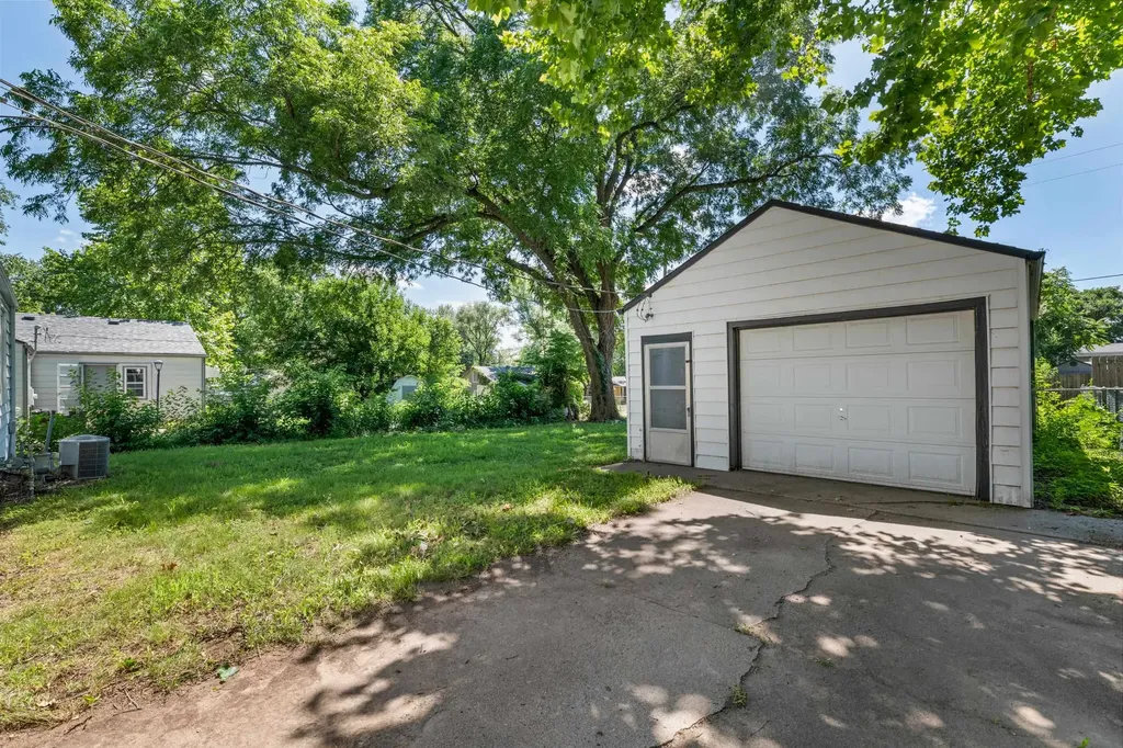 611 S Central Avenue Mulvane KS 67110