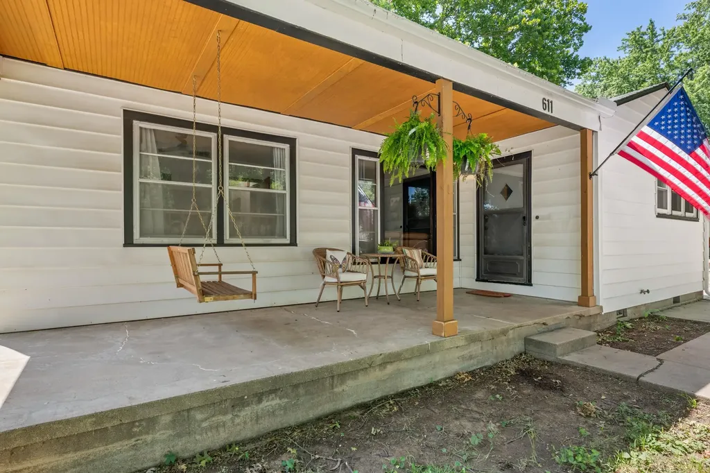 611 S Central Avenue Mulvane KS 67110