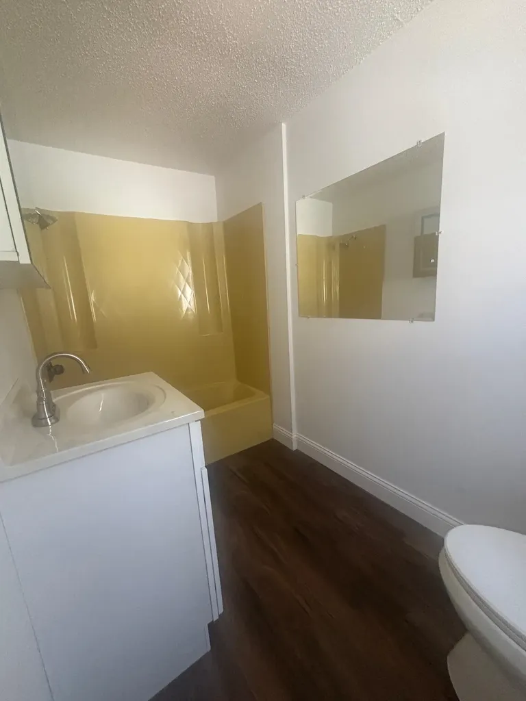 1006 S Emporia Wichita KS 67211