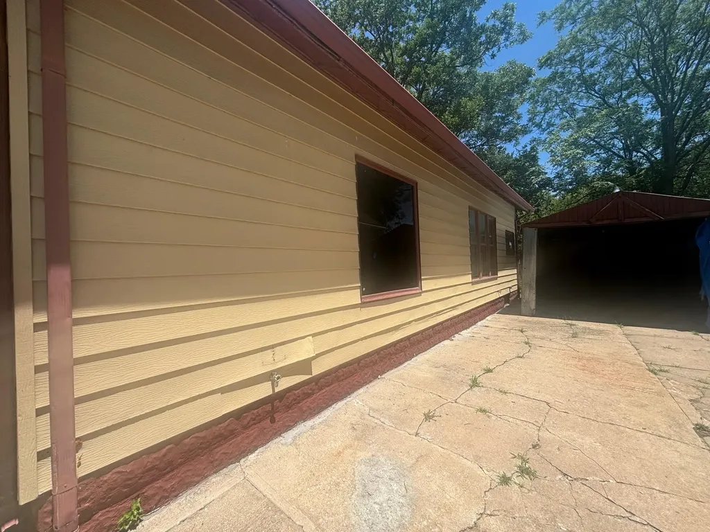 1006 S Emporia Wichita KS 67211