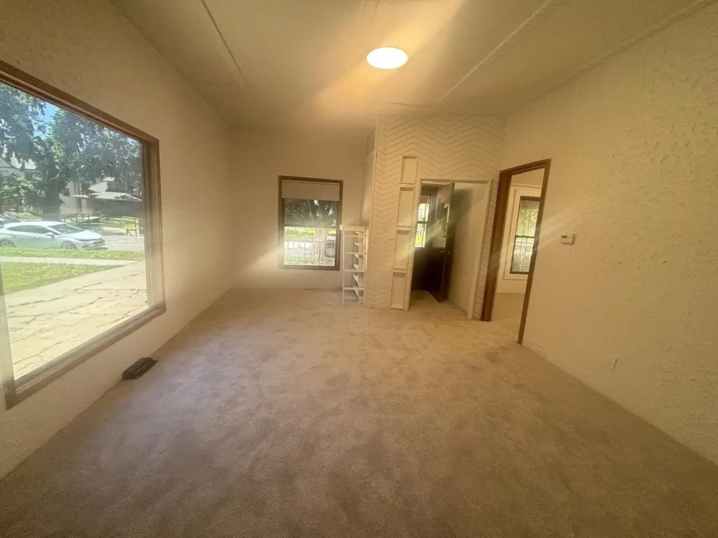 1006 S Emporia Wichita KS 67211