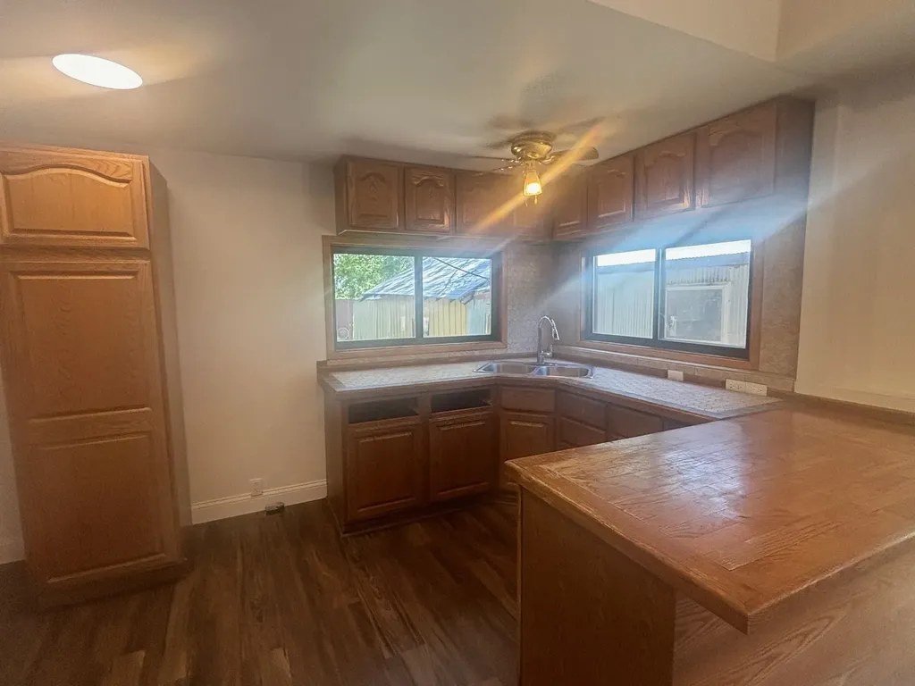 1006 S Emporia Wichita KS 67211