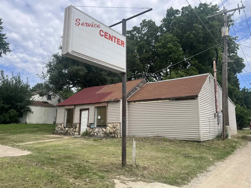 408 E Madison Arkansas City KS 67005