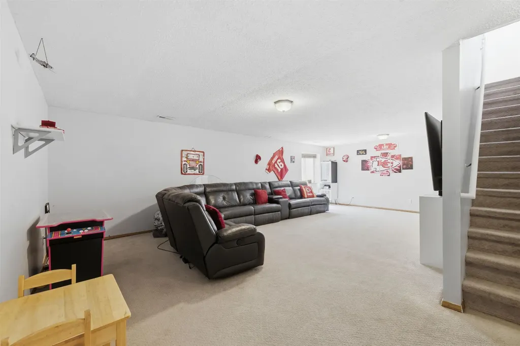 2134 S Golden Hills Street Wichita KS 67209