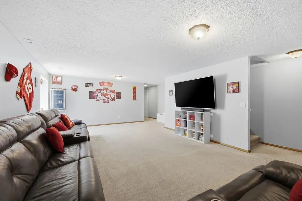 2134 S Golden Hills Street Wichita KS 67209
