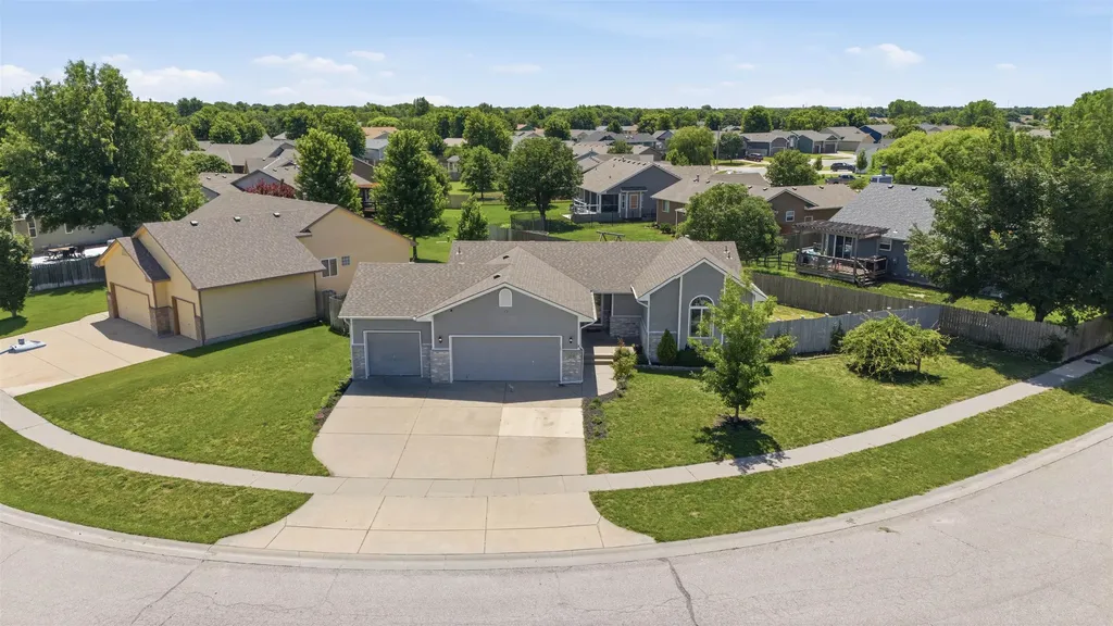2134 S Golden Hills Street Wichita KS 67209