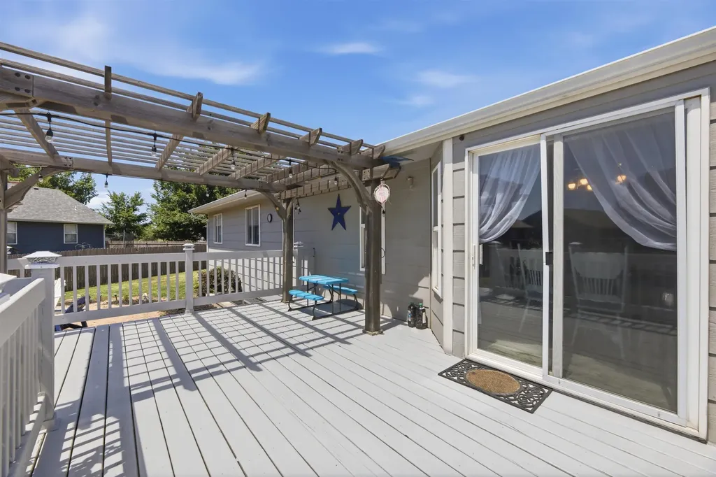 2134 S Golden Hills Street Wichita KS 67209