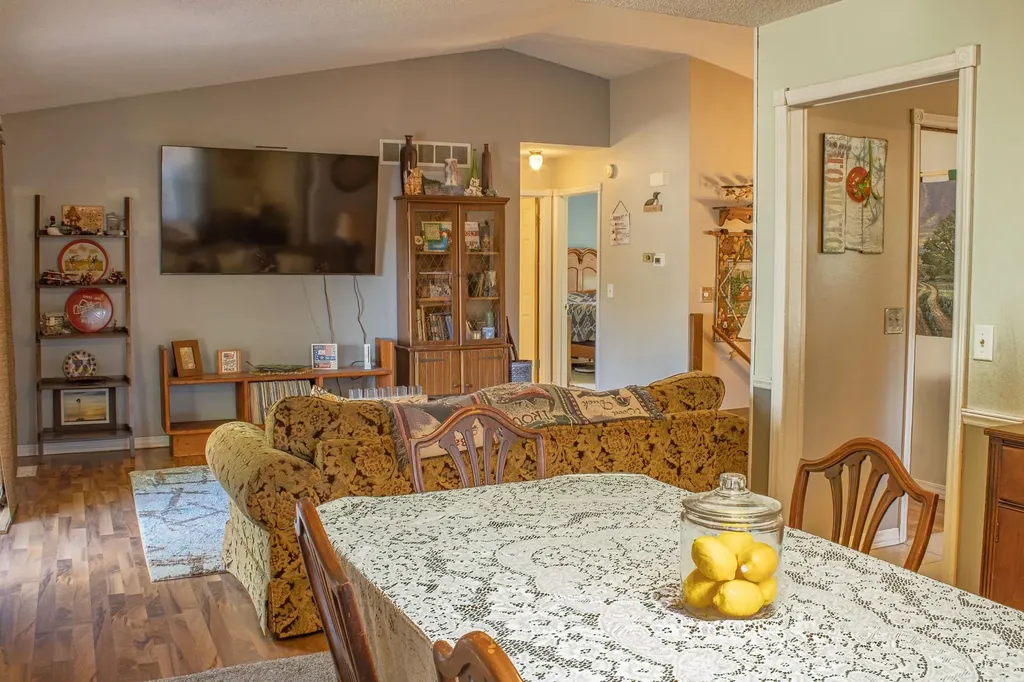 1444 N Parkridge Wichita KS 67212