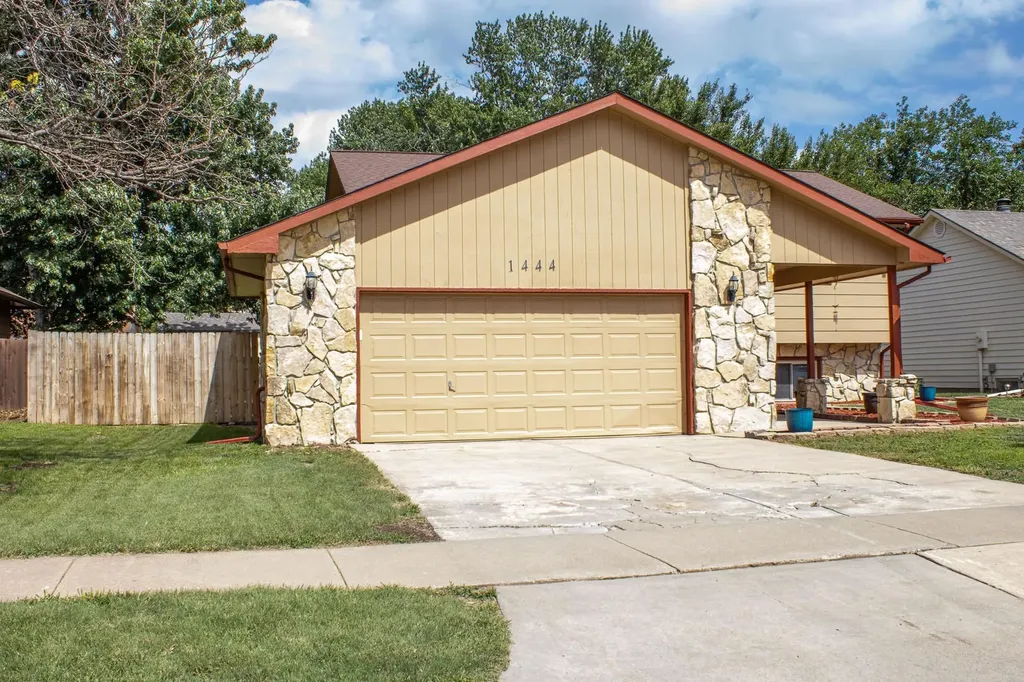 1444 N Parkridge Wichita KS 67212