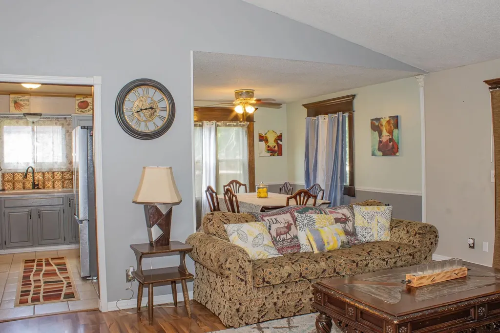 1444 N Parkridge Wichita KS 67212