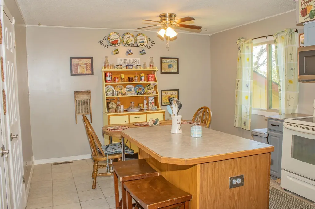 1444 N Parkridge Wichita KS 67212