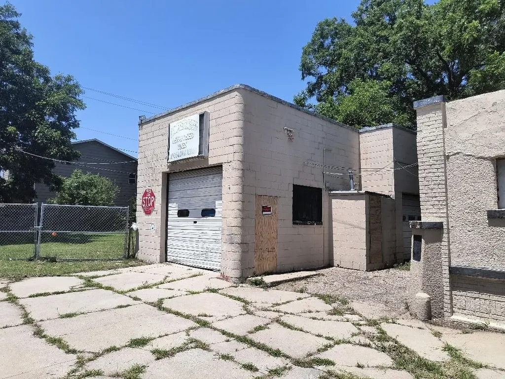 1518 E 1st Street N Wichita KS 67214
