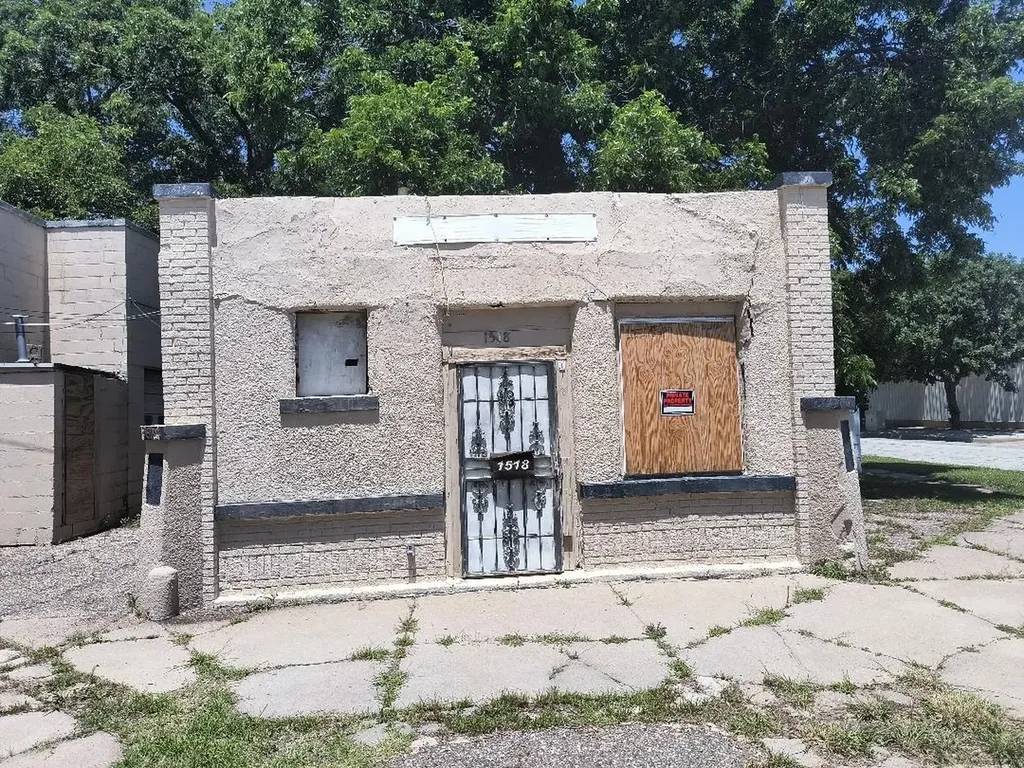 1518 E 1st Street N Wichita KS 67214