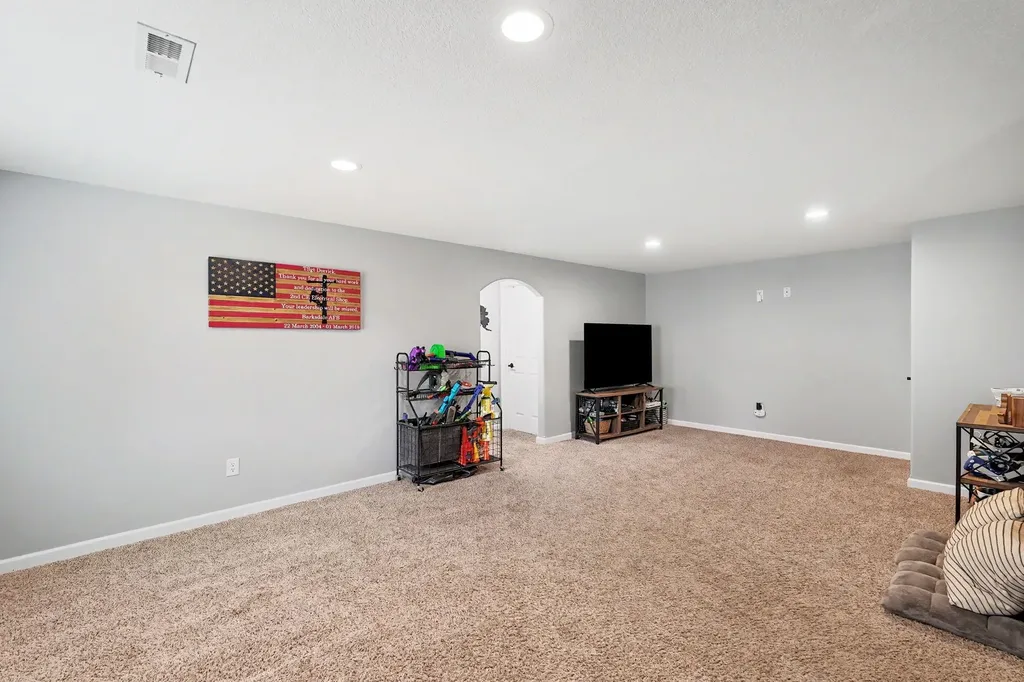 1013 E Pembrook Road Derby KS 67037