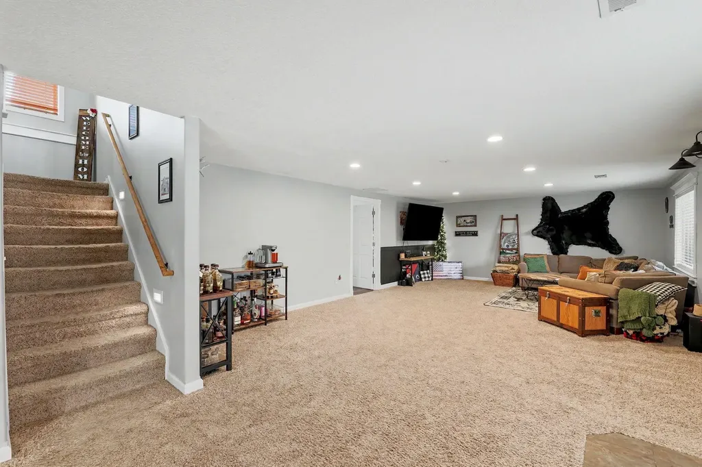 1013 E Pembrook Road Derby KS 67037