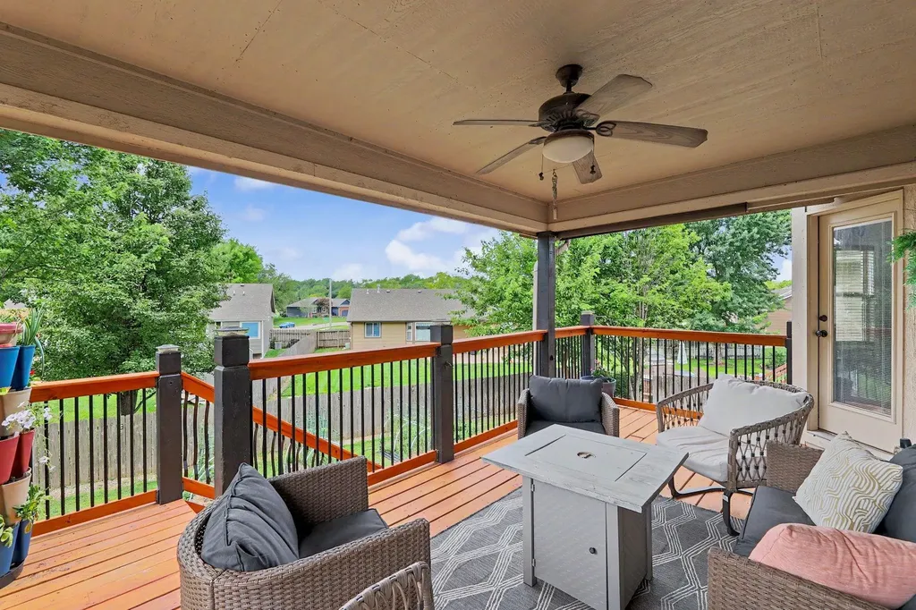 1013 E Pembrook Road Derby KS 67037