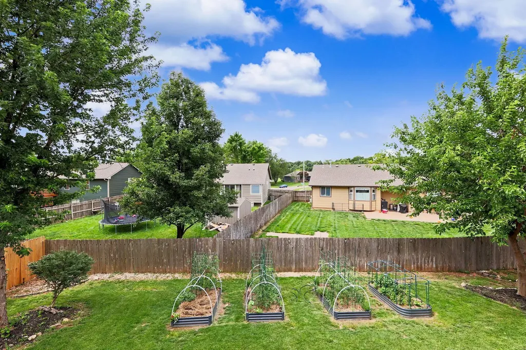 1013 E Pembrook Road Derby KS 67037