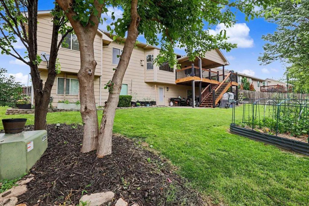 1013 E Pembrook Road Derby KS 67037