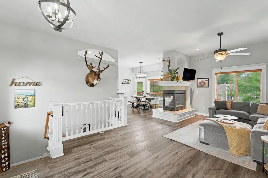 1013 E Pembrook Road Derby KS 67037