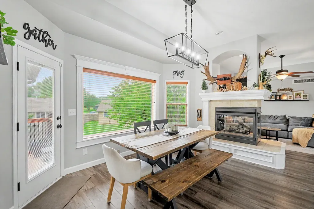 1013 E Pembrook Road Derby KS 67037