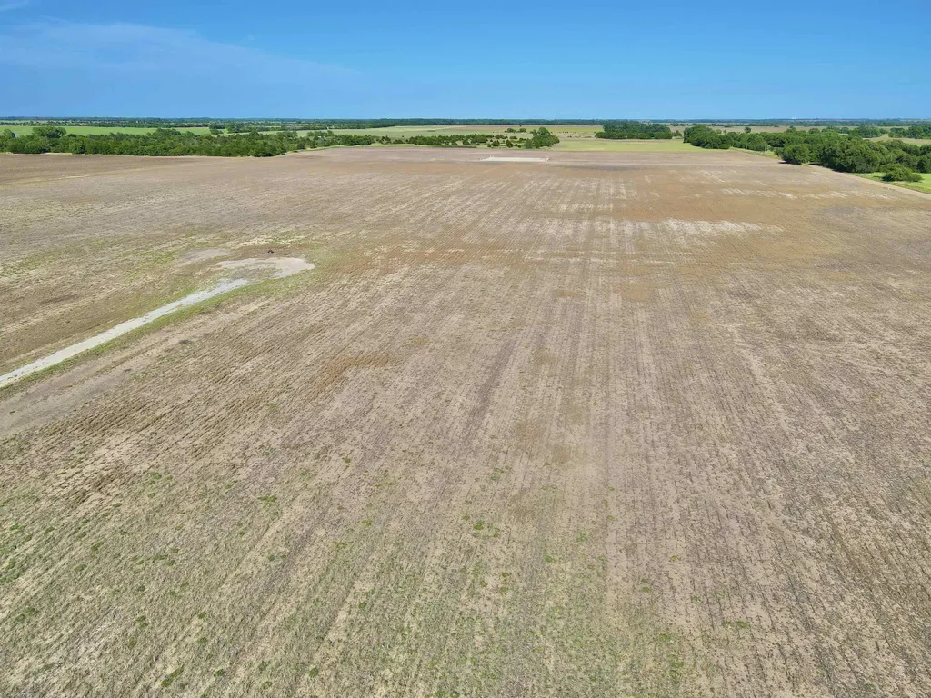 Ne/c Of NE 70th St & NE 130th Ave - Tract 5 Turon KS 67583