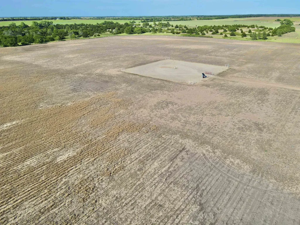 Ne/c Of NE 70th St & NE 130th Ave - Tract 5 Turon KS 67583