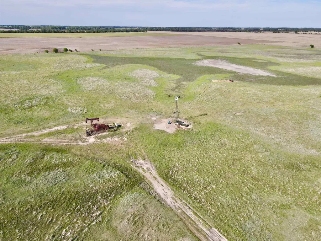 Ne/c Of NE 40th St & NE 100th Ave - Tract 4 Turon KS 67583