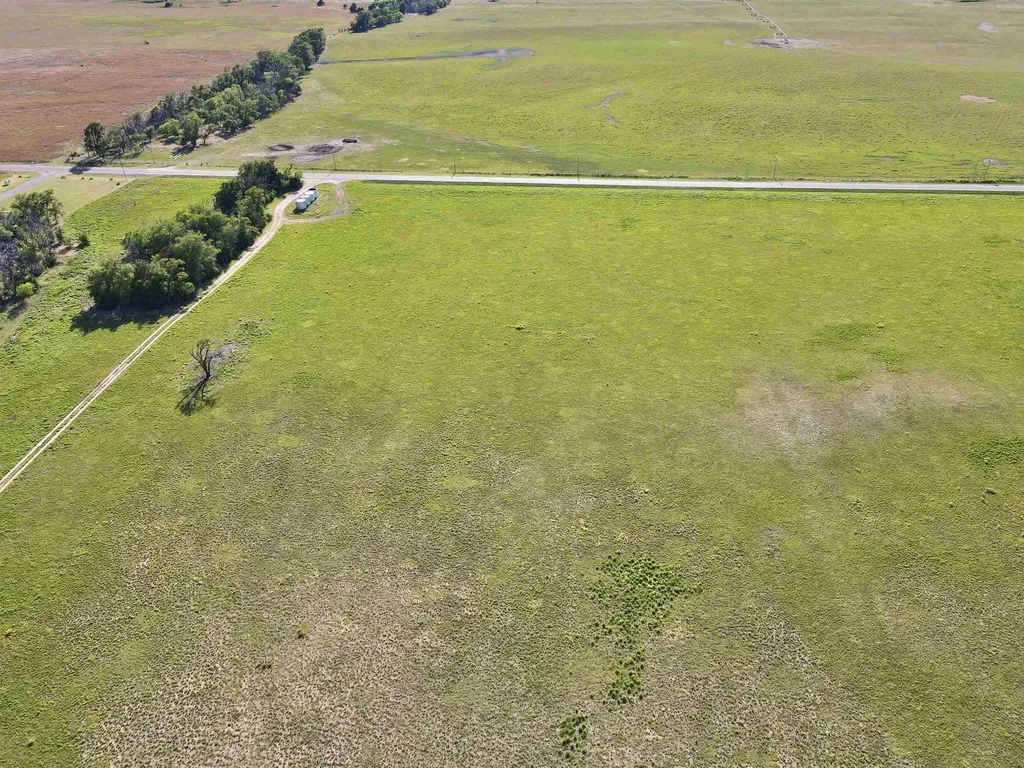 Ne/c Of NE 40th St & NE 100th Ave - Tract 4 Turon KS 67583