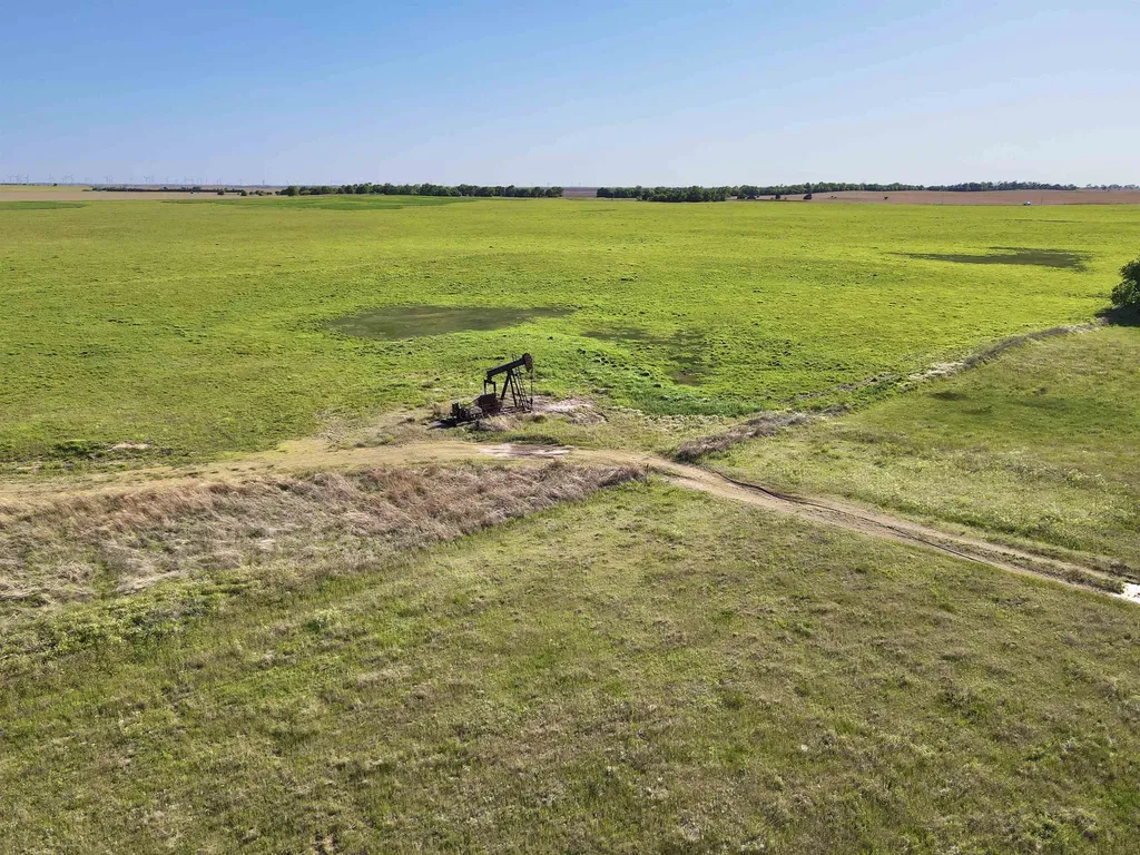Ne/c Of NE 40th St & NE 100th Ave - Tract 4 Turon KS 67583